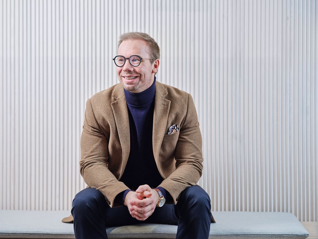 "Haluamme antaa valmentajille ja joukkueenjohtajille työkalut juniorien mielenterveyden tukemiseen ja samalla tarjota joukkueille taloudelliset edellytykset toiminnan jatkamiseen”, sanoo LähiTapiola Pohjanmaan toimitusjohtaja Joel Sunabacka.