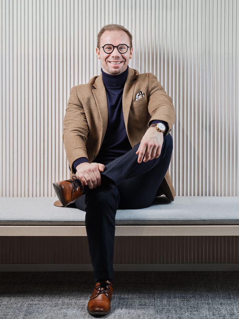 LähiTapiola Pohjanmaan toimitusjohtaja Joel Sunabacka korosti alueellista kattavuutta. Kuva Kasper Dalkari